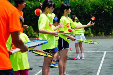 宝贝营天下网球营世博体育园青少儿网球培训图片