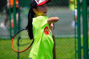 宝贝营天下网球营宝钢体育中心青少儿网球培训图片