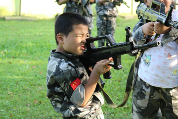 中国青少年军事夏令营7天军事体验营