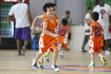 美国篮球培训中心杭州篮球学院少儿2组，8-10岁课程图片