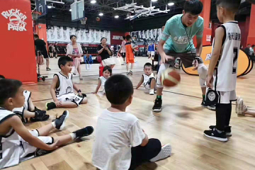 合肥极光篮球训练营合肥极光3-4岁零基础启蒙课程图片