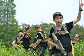 上海中国121军事夏令营上海 7 天“志存高远”吃苦心智磨砺营图片