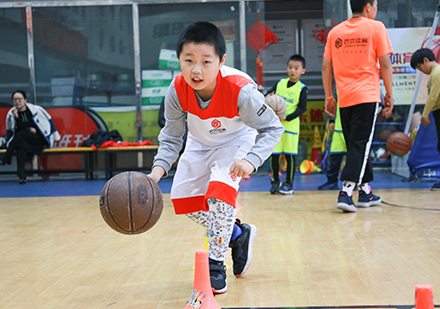 天津匠弈体育7-12岁青少年快乐篮球营
