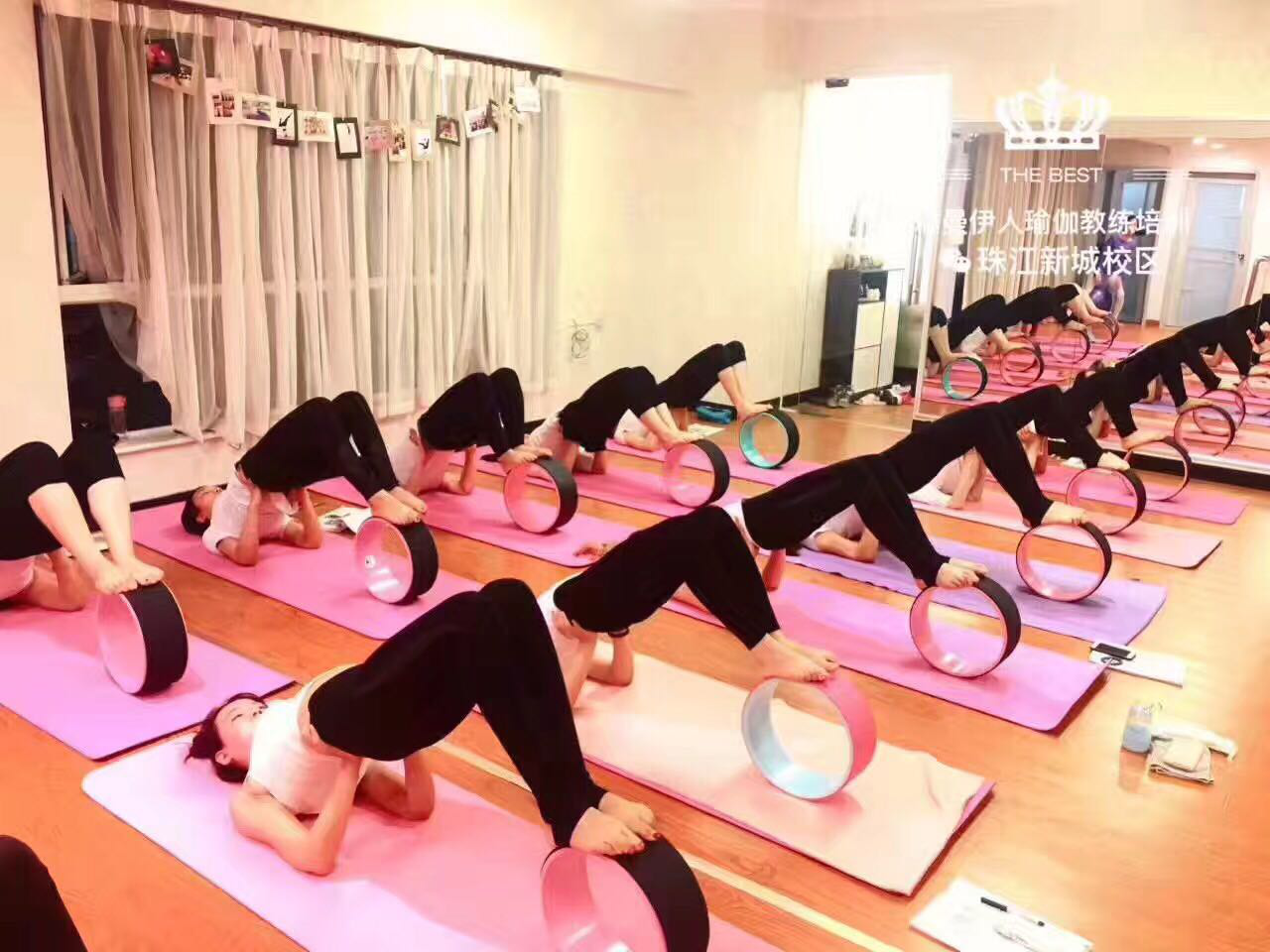 广州瑜曼伊人广州瑜伽教练系统班图片