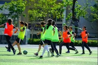 “中考”or“国际”如何选择？万科双语老师为您解答！