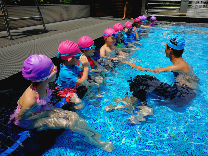 2018杭州爱搏体育青少年儿童游泳培训