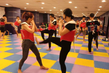 广州西适体健身培训中心广州格斗培训课程图片