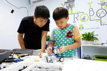 深圳科睿机器人教育深圳科睿机器人Class 2培训课程图片