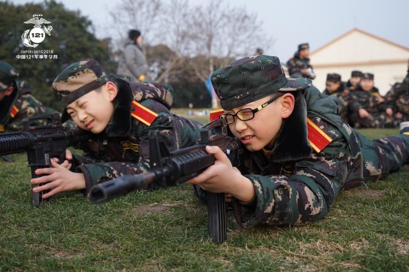 2019中国121军事冬令营7天先锋少年军官成长营