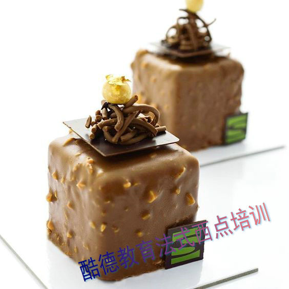 萧山西点师培训机构-酷德揭秘烘焙独爱的小麦粉！